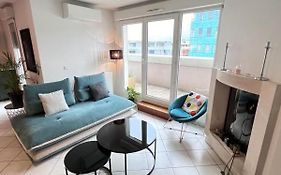 Standing, Balcon Avec Vue, Clim, Tt Equipe Confort